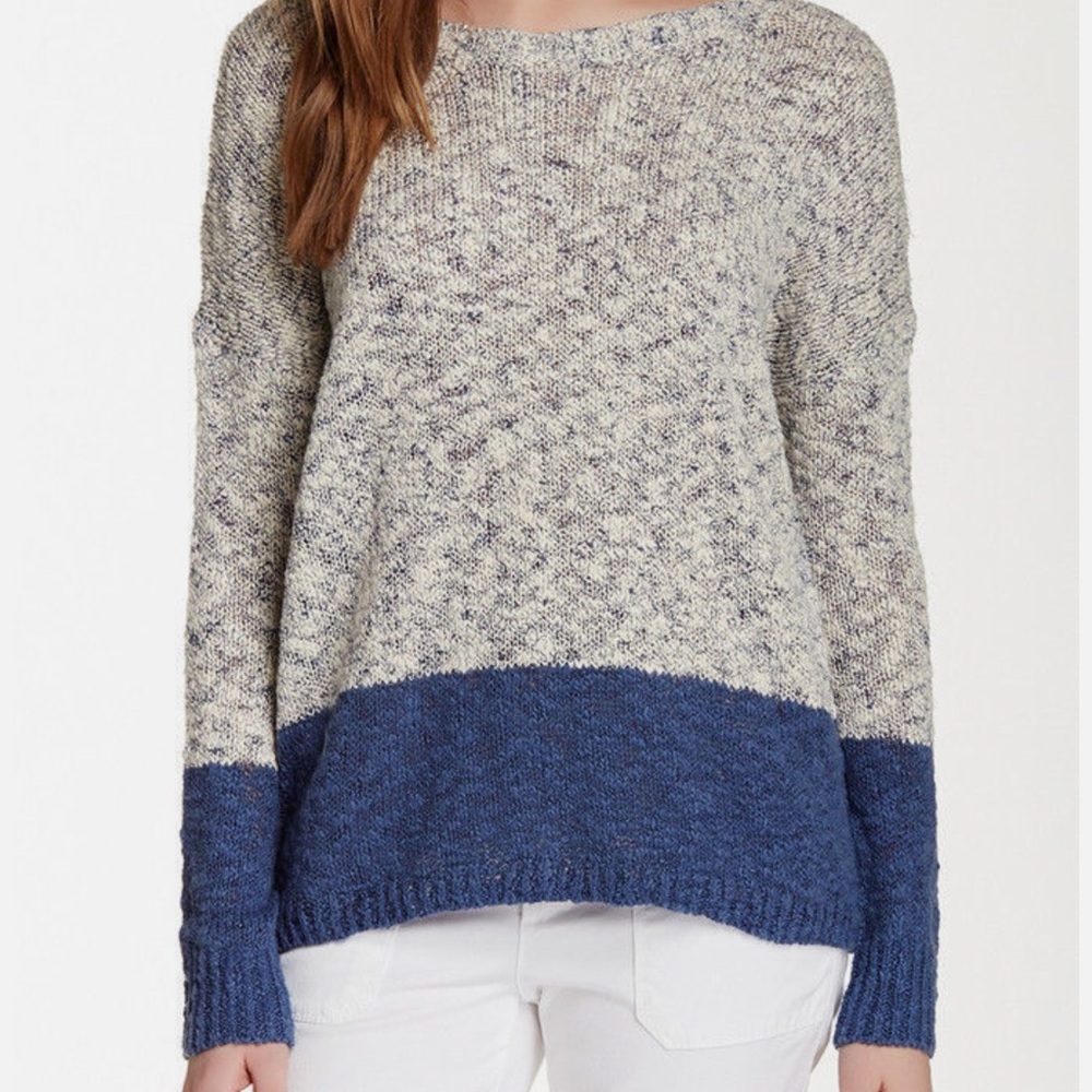 SOLD ❌ Vince Marble Colorblock  Roundneck Long Sleeve Sweater